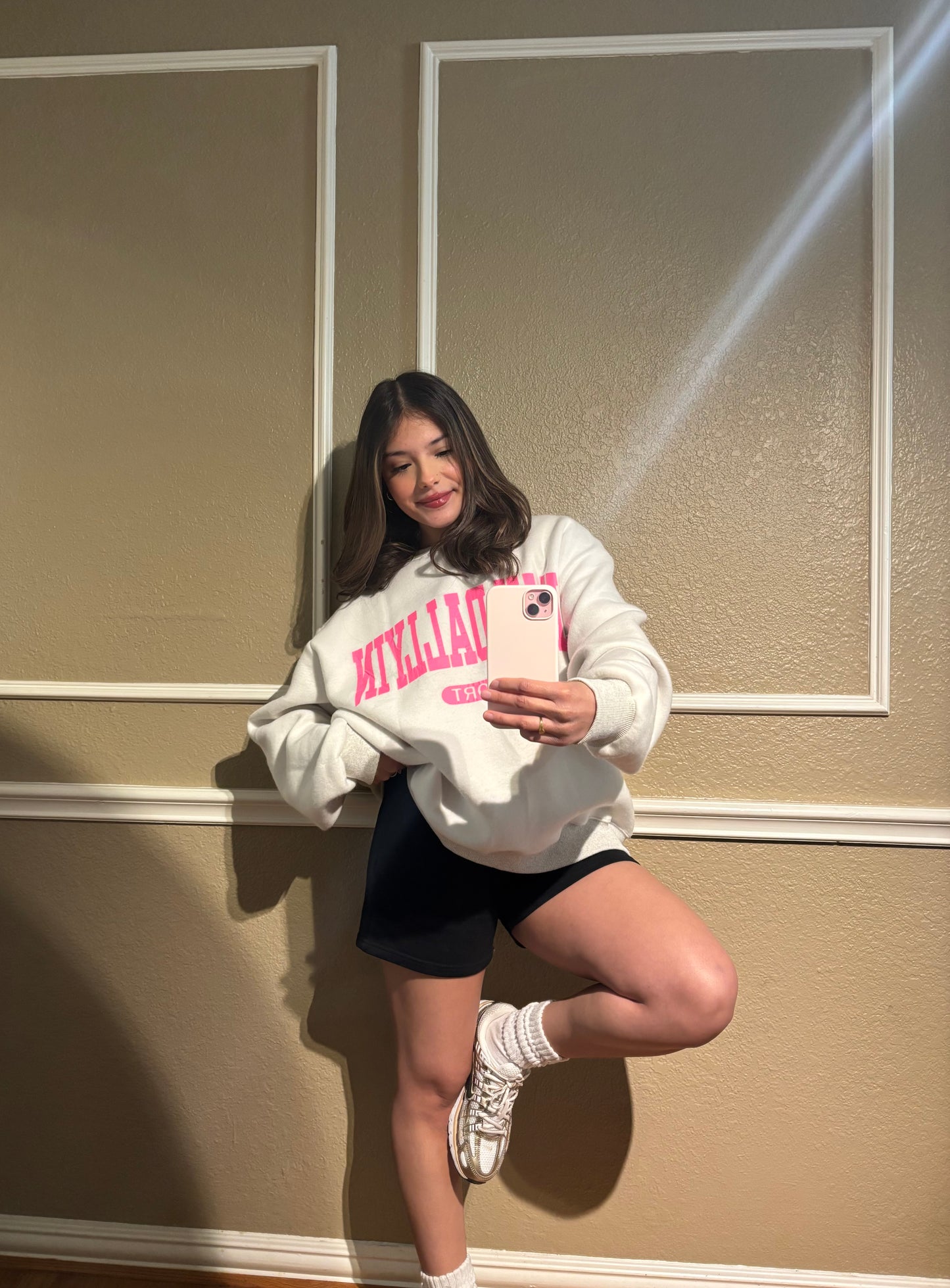 Dilly Dallyin Reversible Crew